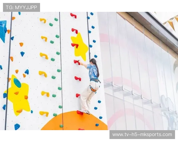 攀岩俱乐部开设亲子课程，家庭运动观念提升